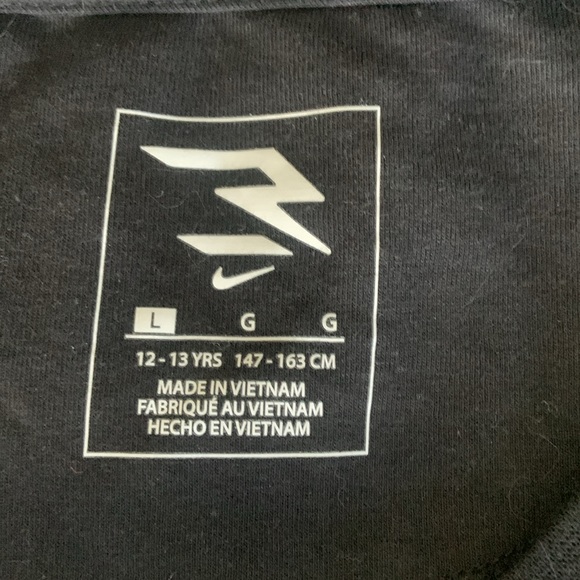 Nike 3BRAND by Russell Wilson Big Boys Short Sleeves Sprayed Icon T-shirt - Picture 4 of 4